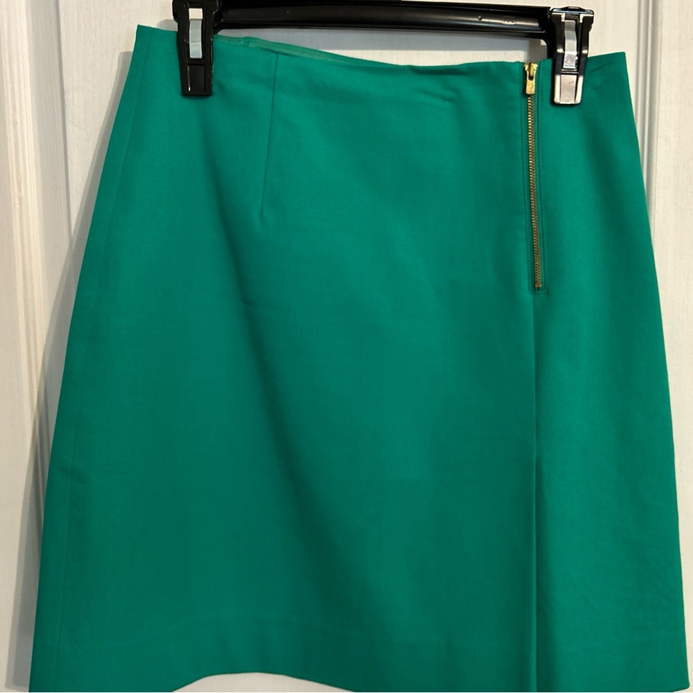 Women’s size 4 green lined Lilly Pulitzer skirt . New .. no tag ..never worn